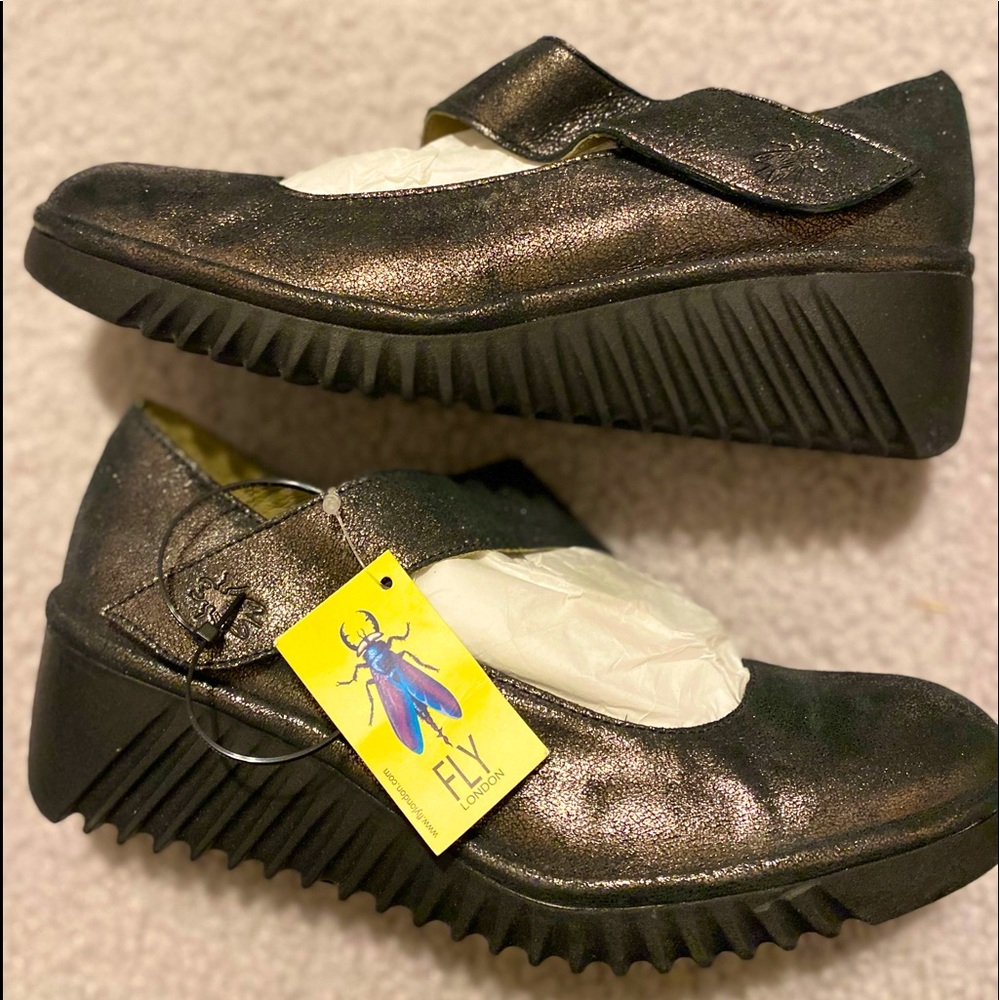 Fly London size 40 brand new wedges